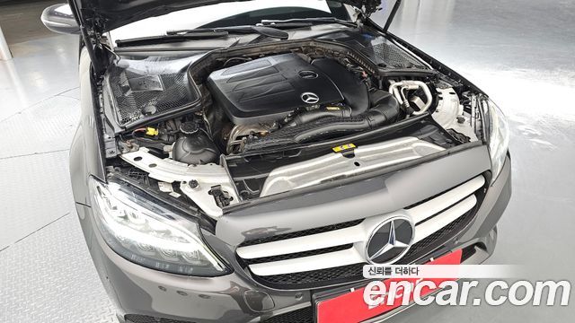 Mercedes-Benz C-Class C200