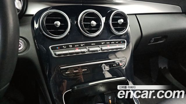 Mercedes-Benz C-Class C200