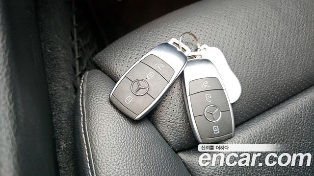 Mercedes-Benz C-Class C200
