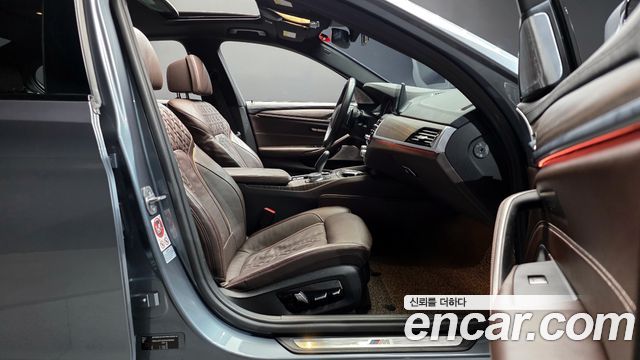 BMW 5-Series 530i M Sport Package Plus