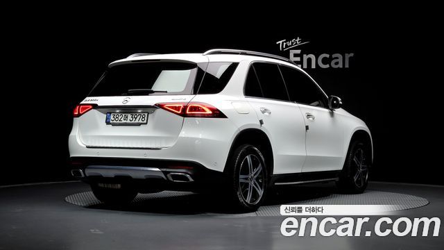 Mercedes-Benz GLE-Class GLE300d 4MATIC