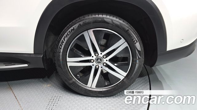 Mercedes-Benz GLE-Class GLE300d 4MATIC