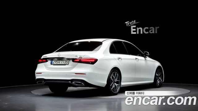 Mercedes-Benz E-Class E220d 4MATIC AMG Line