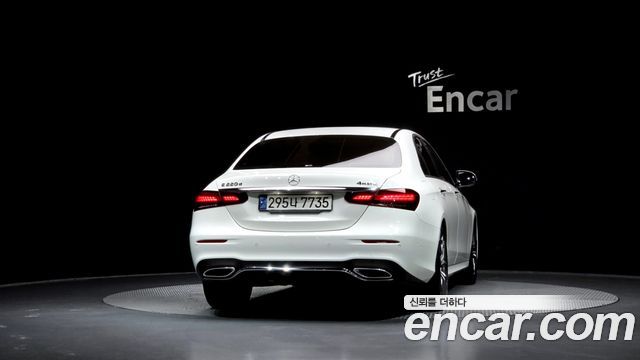 Mercedes-Benz E-Class E220d 4MATIC AMG Line