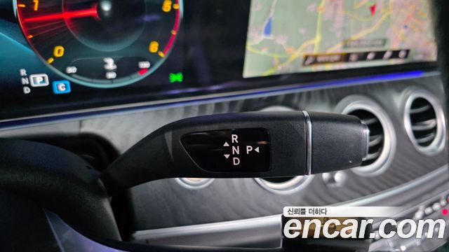 Mercedes-Benz E-Class E220d 4MATIC AMG Line