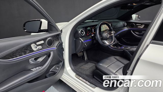 Mercedes-Benz E-Class E220d 4MATIC AMG Line