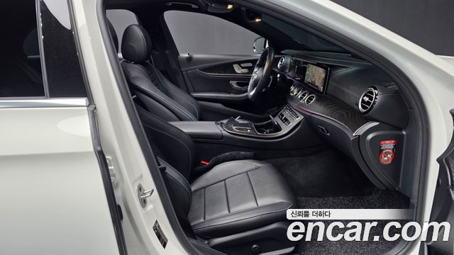 Mercedes-Benz E-Class E220d 4MATIC AMG Line