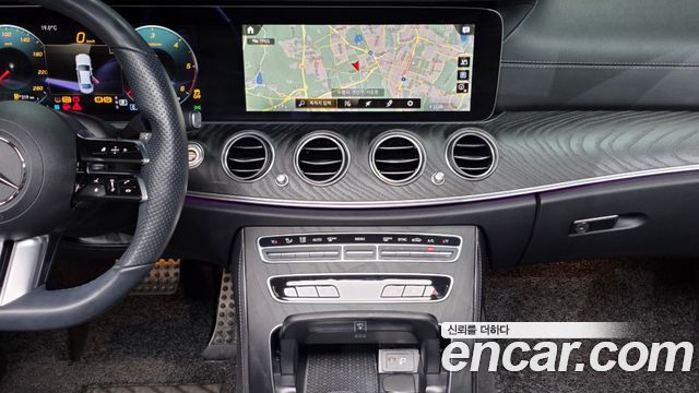 Mercedes-Benz E-Class E220d 4MATIC AMG Line