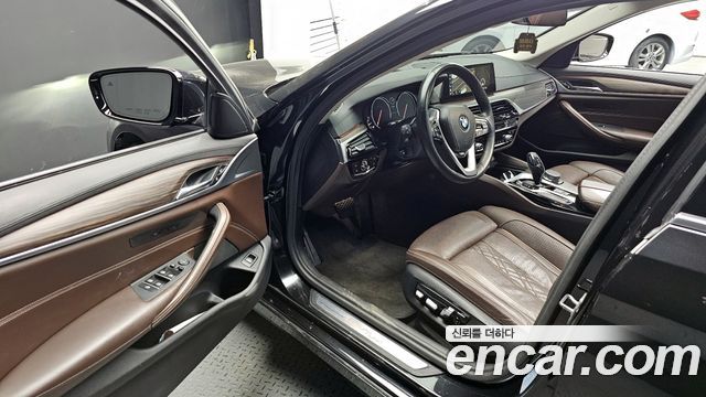 BMW 5-Series 520d Luxury Plus