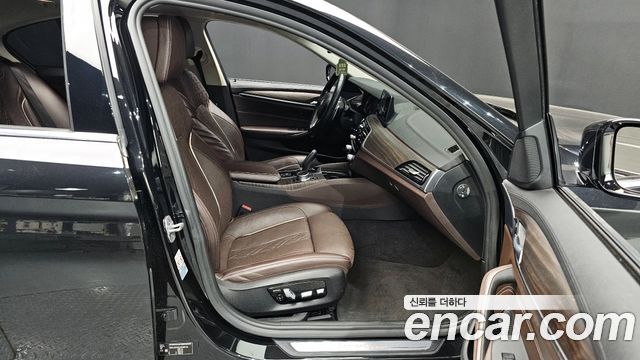 BMW 5-Series 520d Luxury Plus
