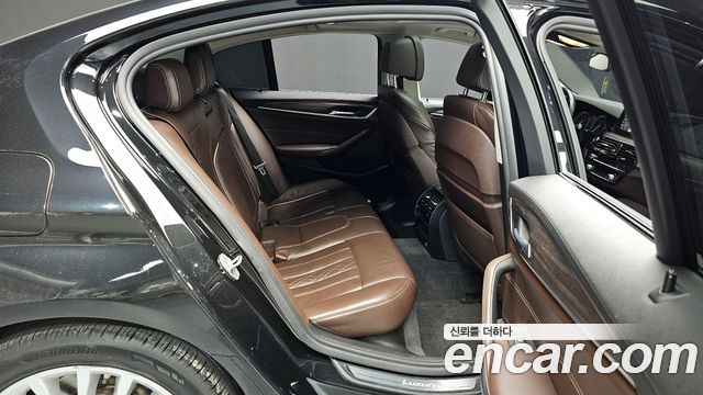 BMW 5-Series 520d Luxury Plus