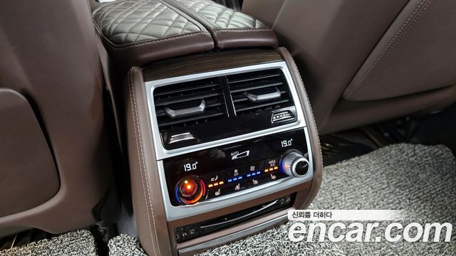 BMW 7-Series 730Ld xDrive Design Pure Excellence