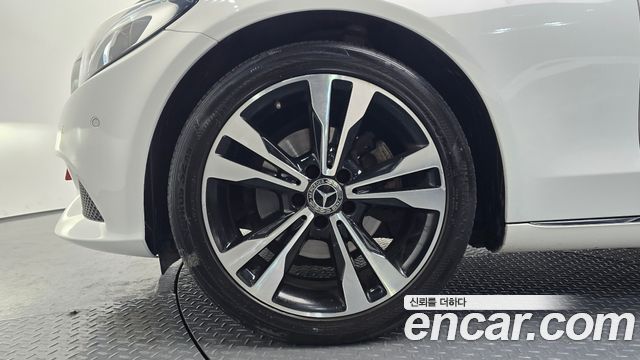 Mercedes-Benz C-Class C200 Avantgarde
