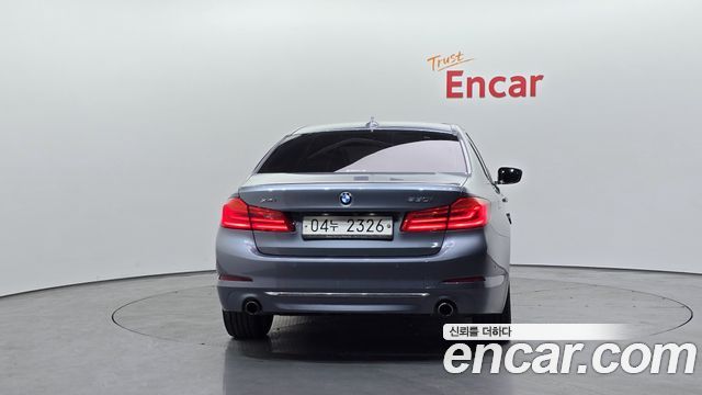BMW 5-Series 530i xDrive Luxury Plus