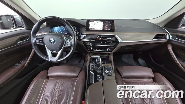 BMW 5-Series 530i xDrive Luxury Plus