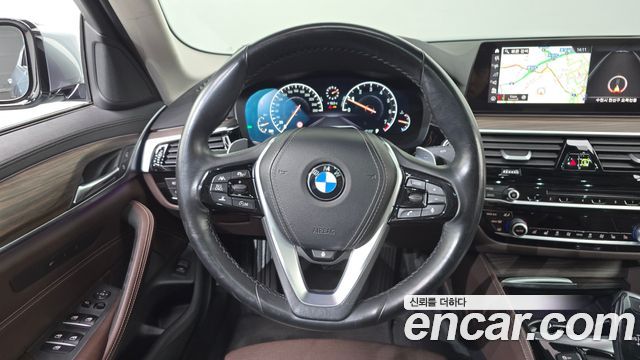 BMW 5-Series 530i xDrive Luxury Plus