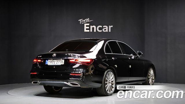 Mercedes-Benz E-Class E350 4MATIC AMG Line