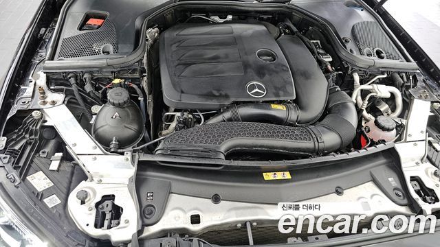 Mercedes-Benz E-Class E350 4MATIC AMG Line