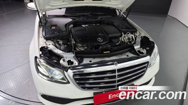 Mercedes-Benz E-Class E220d Exclusive