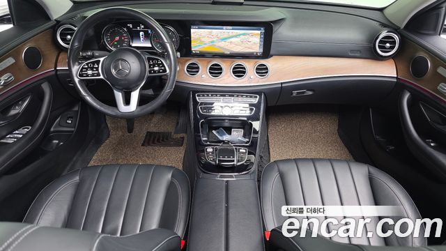 Mercedes-Benz E-Class E220d Exclusive
