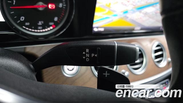 Mercedes-Benz E-Class E220d Exclusive