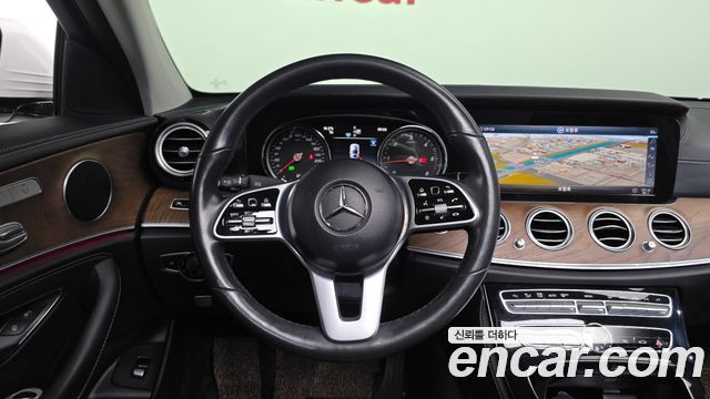Mercedes-Benz E-Class E220d Exclusive