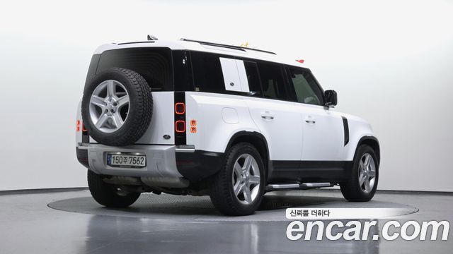 Land Rover Defender 110 D240 SE