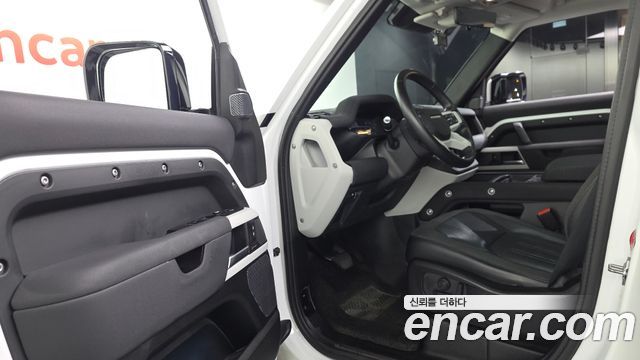 Land Rover Defender 110 D240 SE