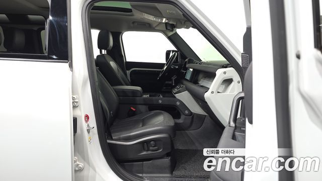 Land Rover Defender 110 D240 SE