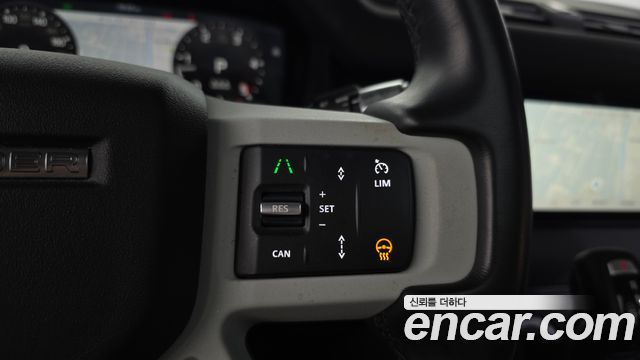 Land Rover Defender 110 D240 SE