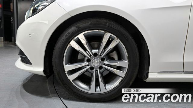 Mercedes-Benz E-Class E220 Bluetec Avantgarde