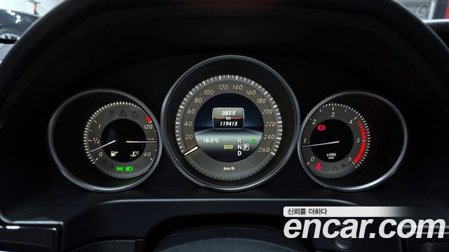 Mercedes-Benz E-Class E220 Bluetec Avantgarde