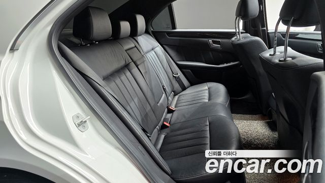 Mercedes-Benz E-Class E220 Bluetec Avantgarde