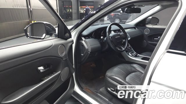Land Rover Reinjirobeo Ibokeu 2.0 TD4 SE