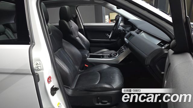 Land Rover Reinjirobeo Ibokeu 2.0 TD4 SE