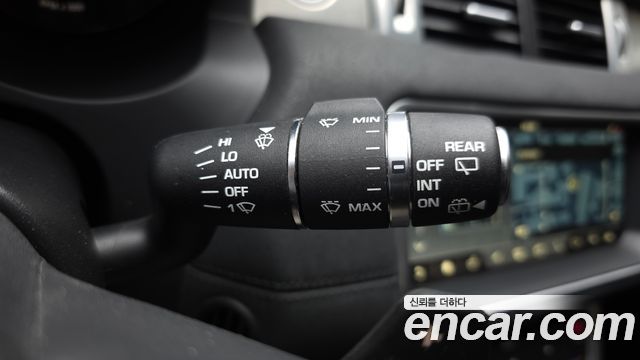 Land Rover Reinjirobeo Ibokeu 2.0 TD4 SE