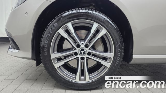 Mercedes-Benz E-Class E350 4MATIC Avantgarde