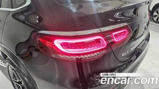 Mercedes-Benz GLC-Class GCL300 4MATIC Coupe