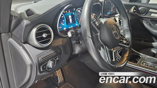 Mercedes-Benz GLC-Class GCL300 4MATIC Coupe