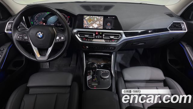 BMW 3-Series 320i