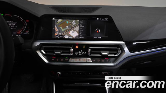 BMW 3-Series 320i