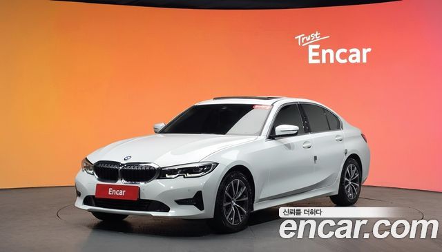 BMW 3-Series 320i