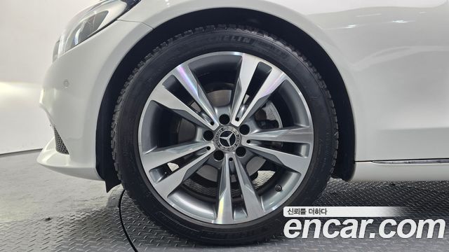 Mercedes-Benz C-Class C200 Avantgarde