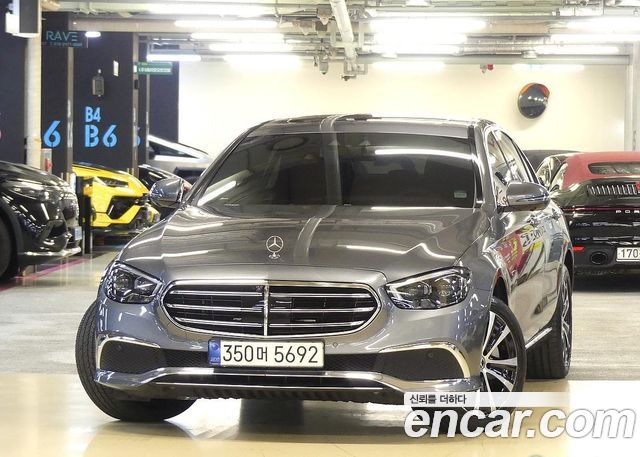 Mercedes-Benz E-Class E300e 4MATIC Exclusive