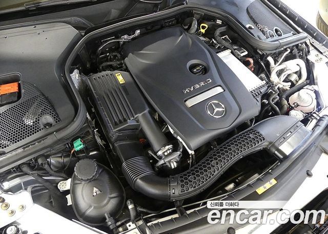 Mercedes-Benz E-Class E300e 4MATIC Exclusive