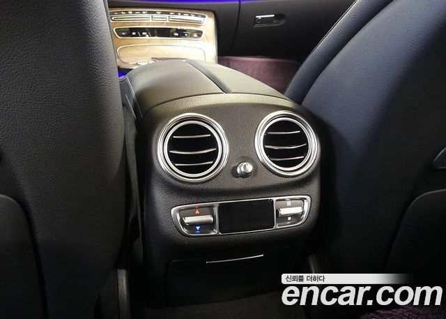 Mercedes-Benz E-Class E300e 4MATIC Exclusive