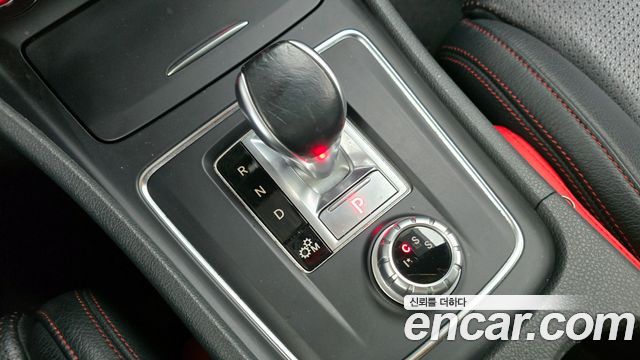 Mercedes-Benz CLA-Class CLA45 AMG 4MATIC