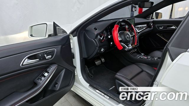 Mercedes-Benz CLA-Class CLA45 AMG 4MATIC
