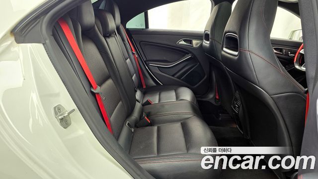 Mercedes-Benz CLA-Class CLA45 AMG 4MATIC