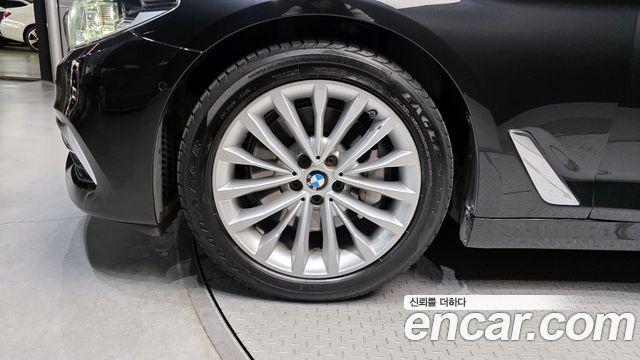 BMW 5-Series 530i Luxury Plus